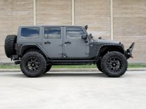 American_Custom_Jeep_ArmorKevlar_5