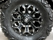 American_Custom_Jeep_BlackHawk_25