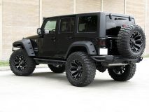 American_Custom_Jeep_BlackHawk_4