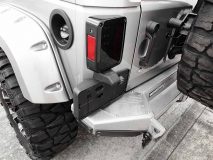American_Custom_Jeep_Captain_Silver_16